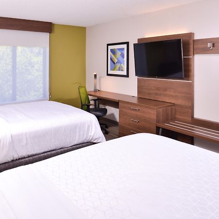 Holiday Inn Express Hotel & Suites Tampa-Anderson Road-Veterans Exp By Ihg West Chase Eksteriør billede
