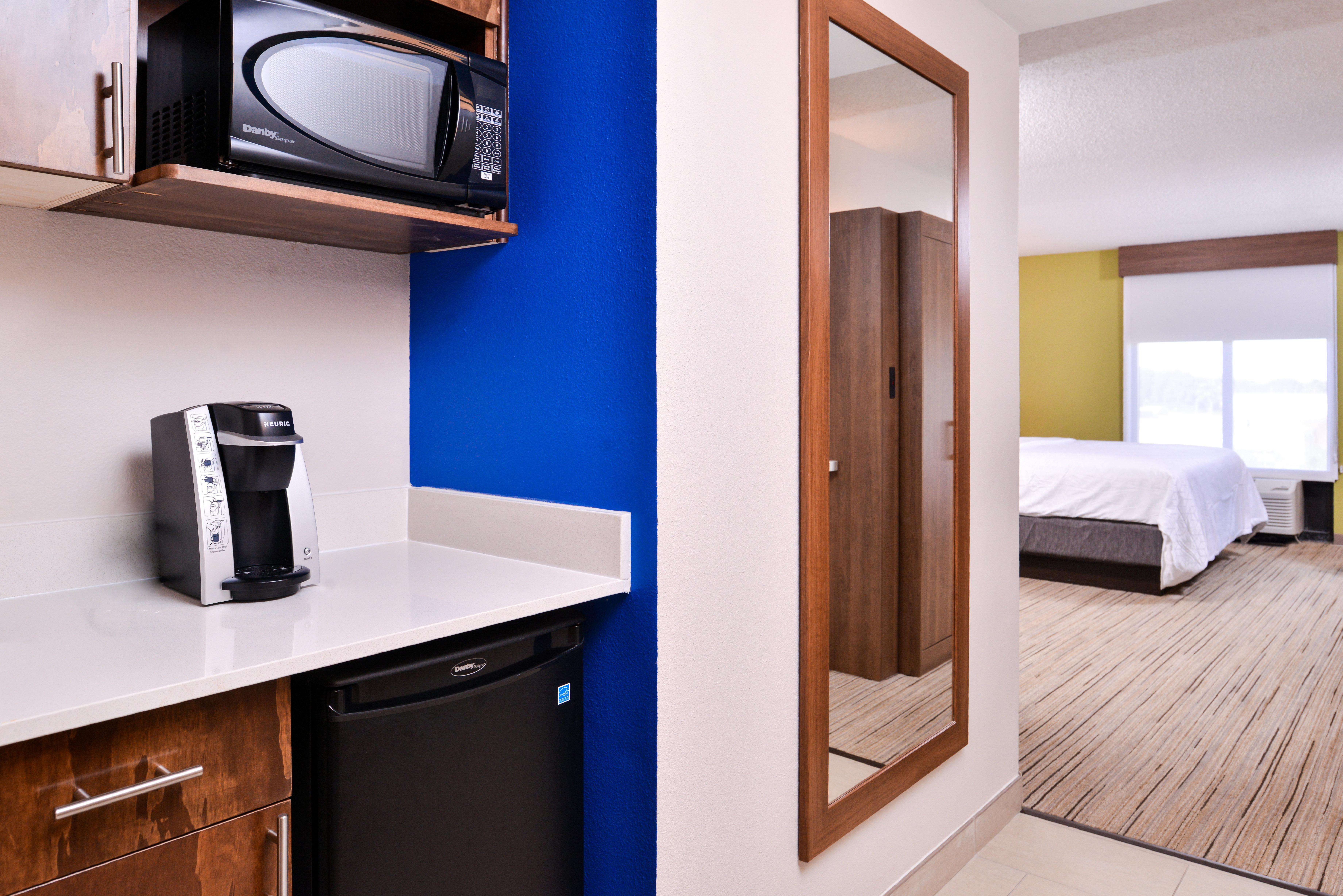 Holiday Inn Express Hotel & Suites Tampa-Anderson Road-Veterans Exp By Ihg West Chase Eksteriør billede