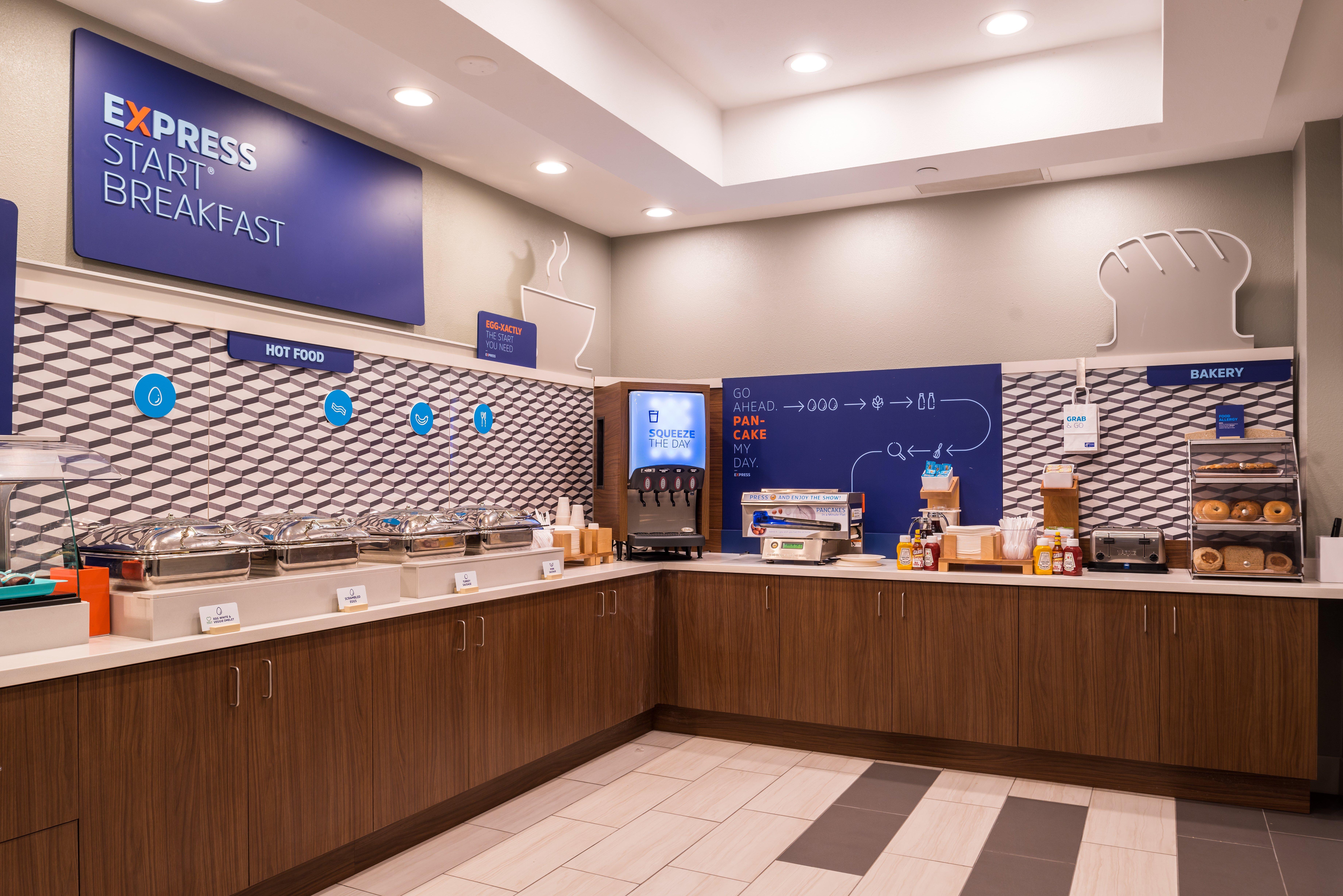 Holiday Inn Express Hotel & Suites Tampa-Anderson Road-Veterans Exp By Ihg West Chase Eksteriør billede