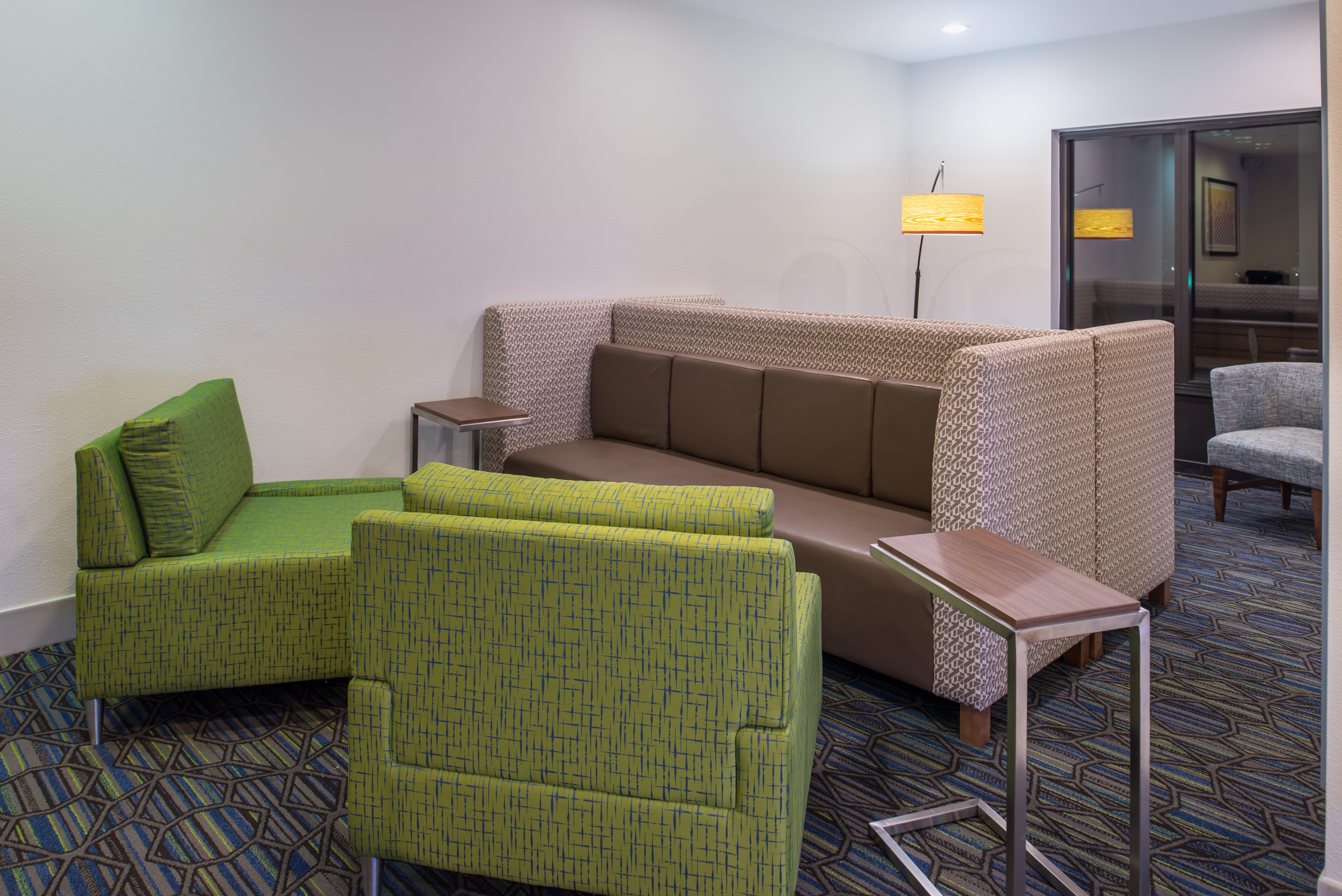 Holiday Inn Express Hotel & Suites Tampa-Anderson Road-Veterans Exp By Ihg West Chase Eksteriør billede