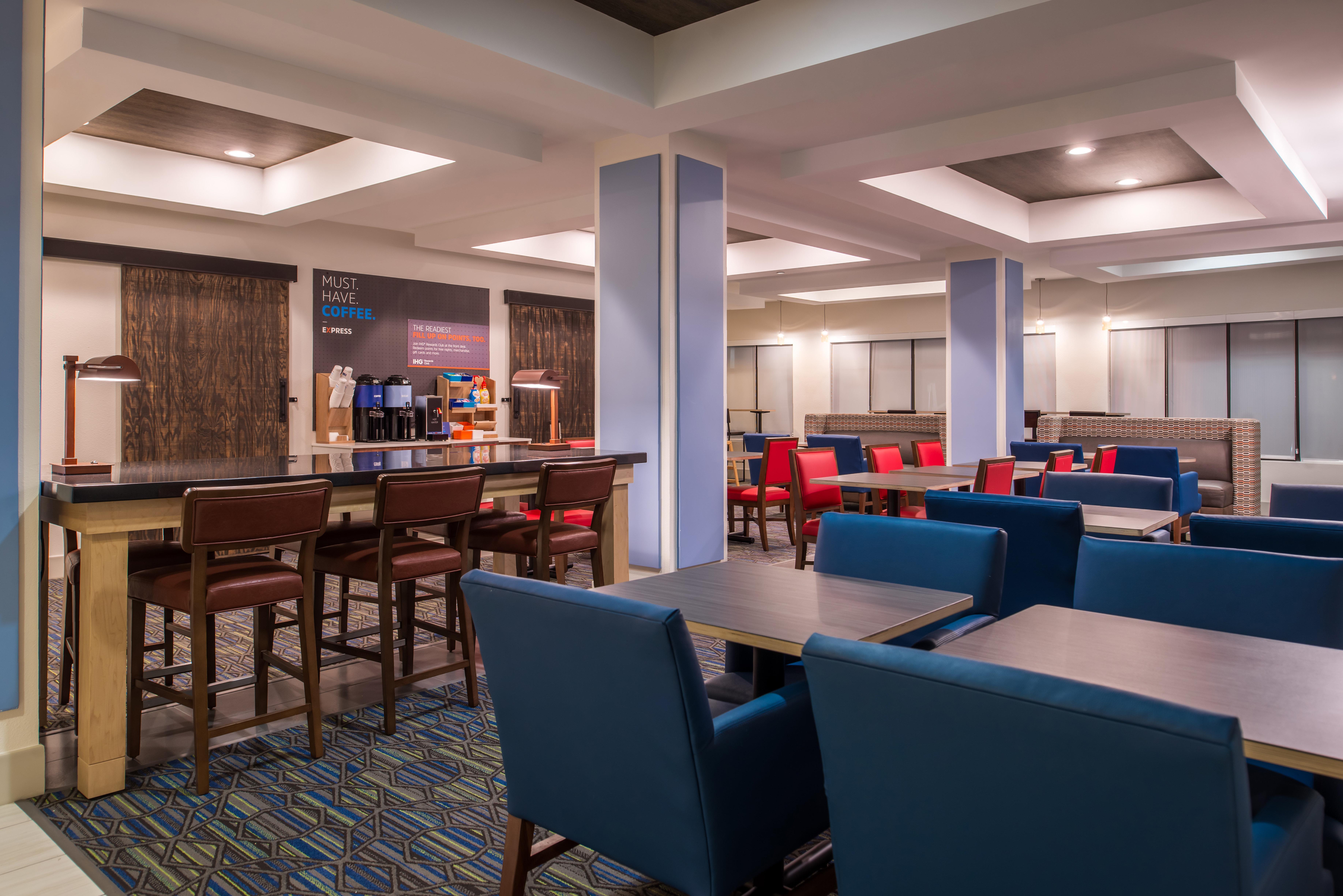 Holiday Inn Express Hotel & Suites Tampa-Anderson Road-Veterans Exp By Ihg West Chase Eksteriør billede